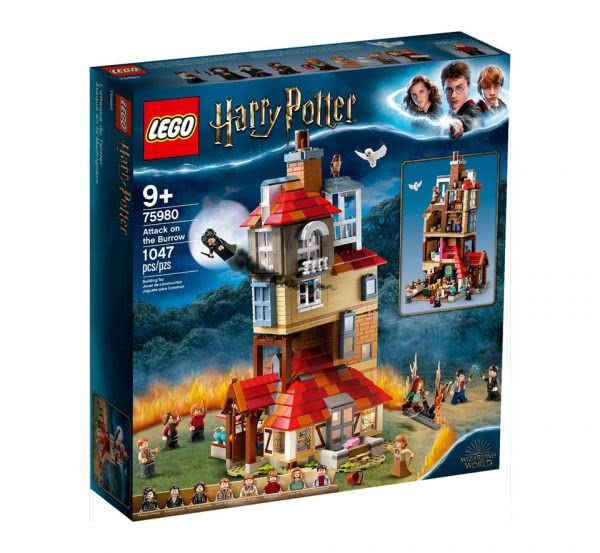 LEGO set of Harry Potter and Weasley Burrow