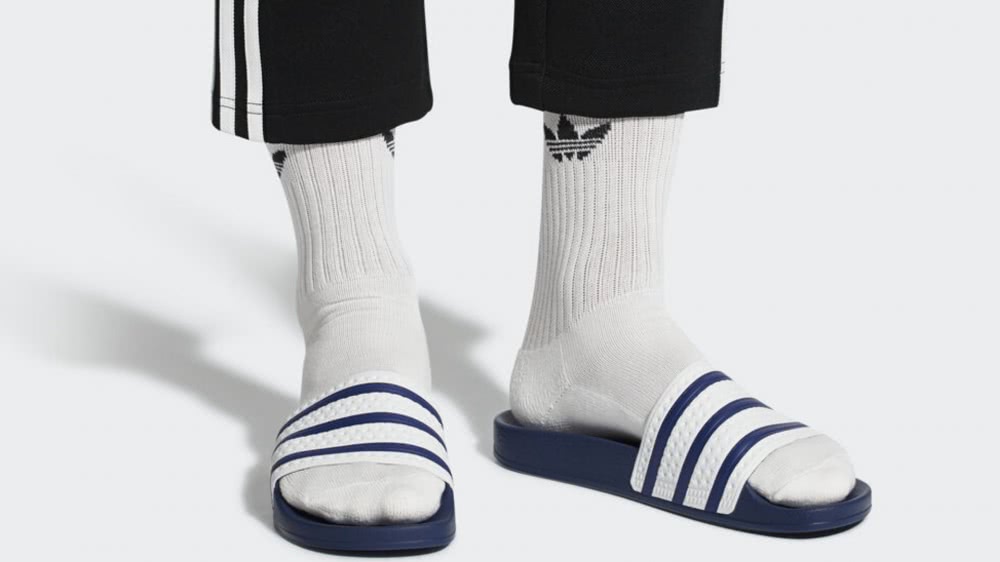 socks with adidas slides